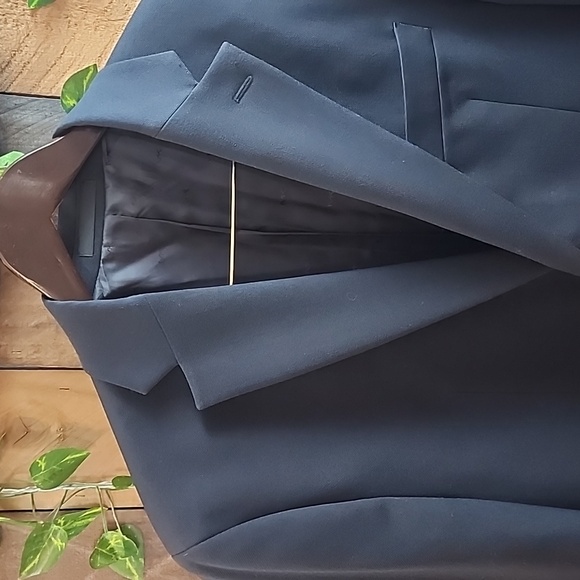 Michael Kors Blue Sport Coat with Notched Lapels - Picture 4 of 9